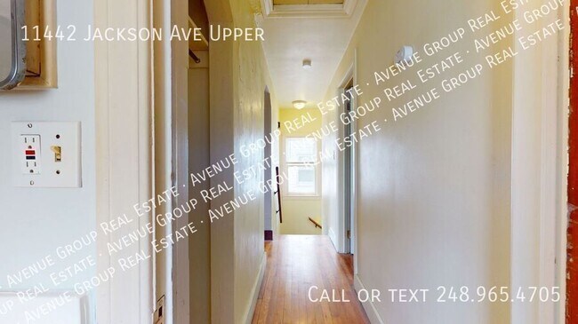 Foto del edificio - 11442 Jackson Ave
