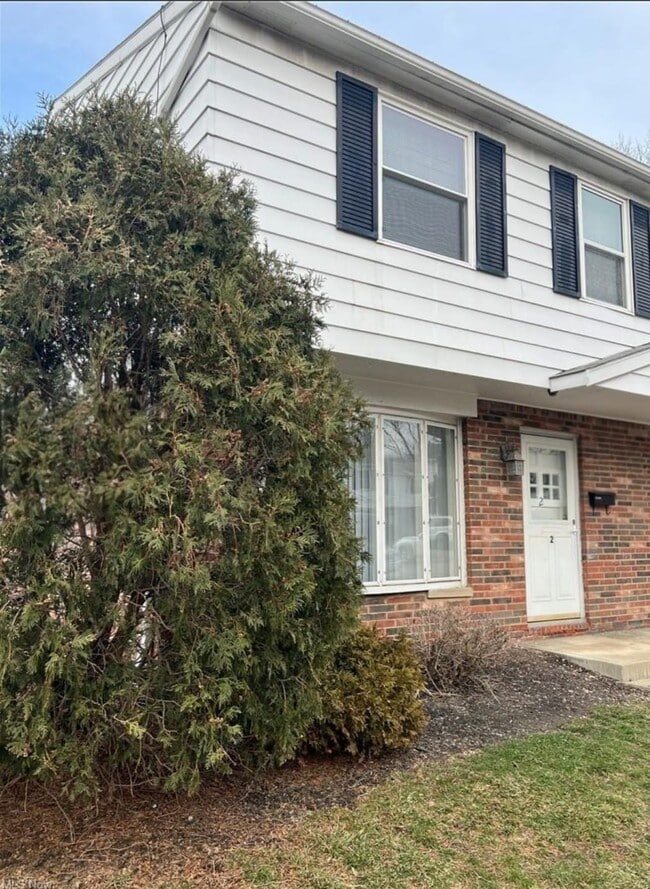 Building Photo - 6490 State Rd