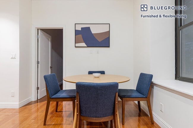 Building Photo - 488 7th Ave