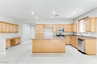 Building Photo - 1221 Sonatina Dr