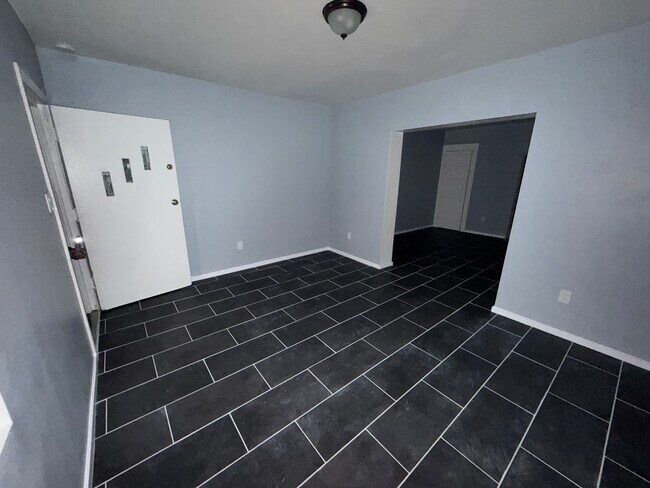 Foto del edificio - 524 S Soto St