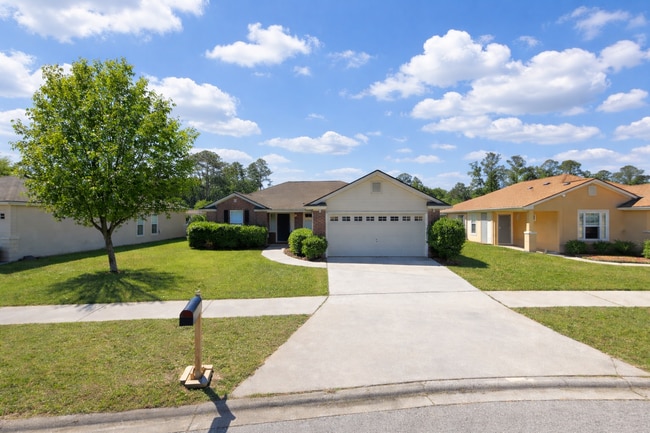 Move-In Ready 3BR/2BA in Baxley Hideaway - Move-In Ready 3BR/2BA in Baxley Hideaway Apartment