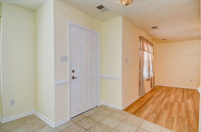 Foto del edificio - FOR RENT - Chesapeake in Bryant Farms / De...