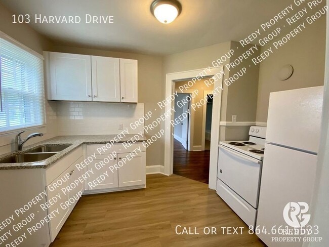 Building Photo - COMING SOON ~ Duncan Park Renovated 2 bed ...