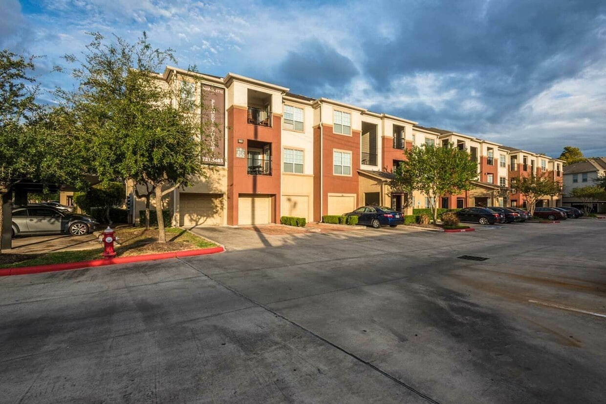 Apartamentos Oasis at Piney Point - Oasis at Piney Point