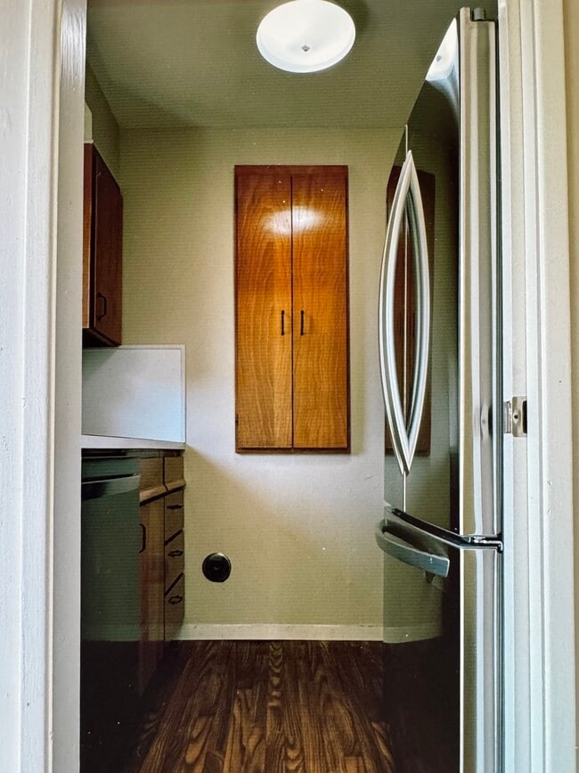 Building Photo - 25860 Altamont Rd