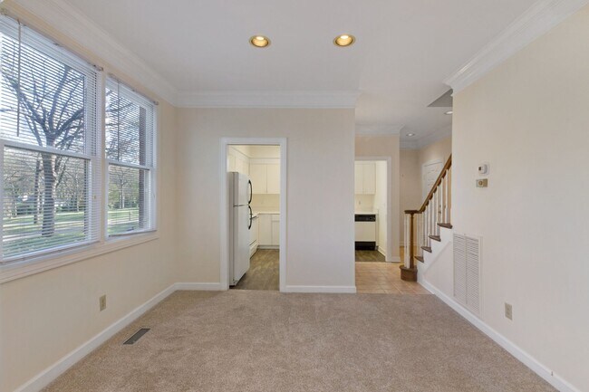 Building Photo - 1158 Sewanee Rd