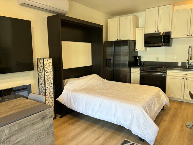 Foto del edificio - 3122 Los Olivos Ln