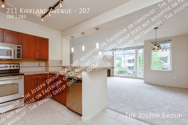 Building Photo - 211 Kirkland Ave