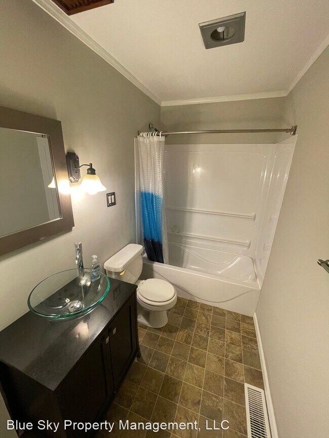 Foto del edificio - 3 br, 2 bath House - 225 N. Greenbriar Rd.