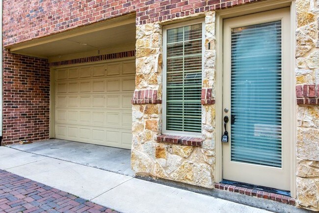 Foto del edificio - 3425 Rosedale Ave