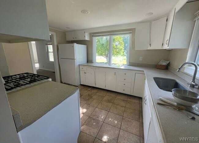 Foto del edificio - 4289 Harris Hill Rd