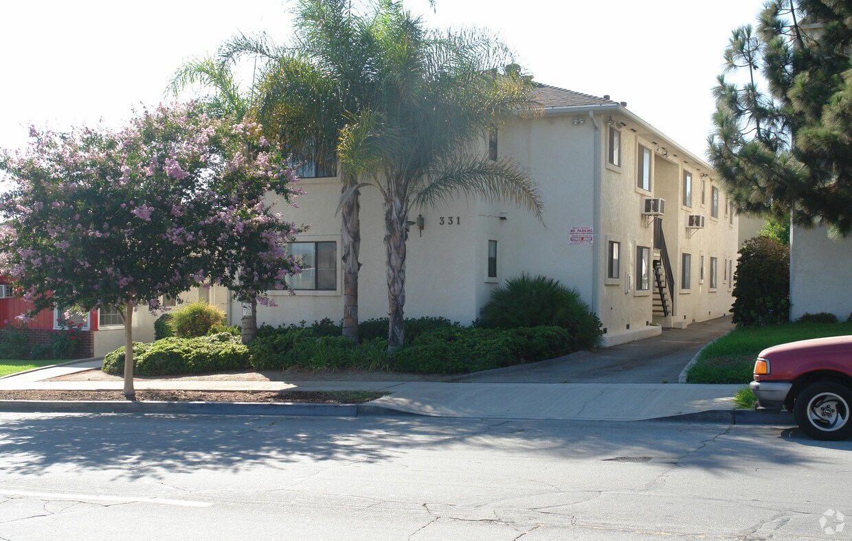 Foto del edificio - 331 Delaware Rd