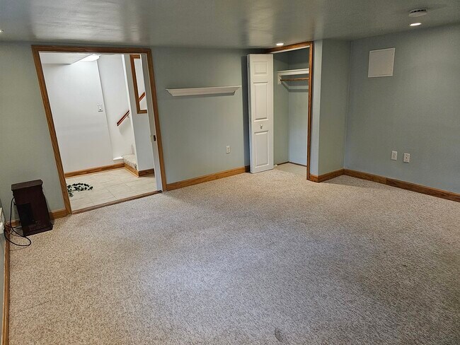 Foto del edificio - 9701 Fairway Ave