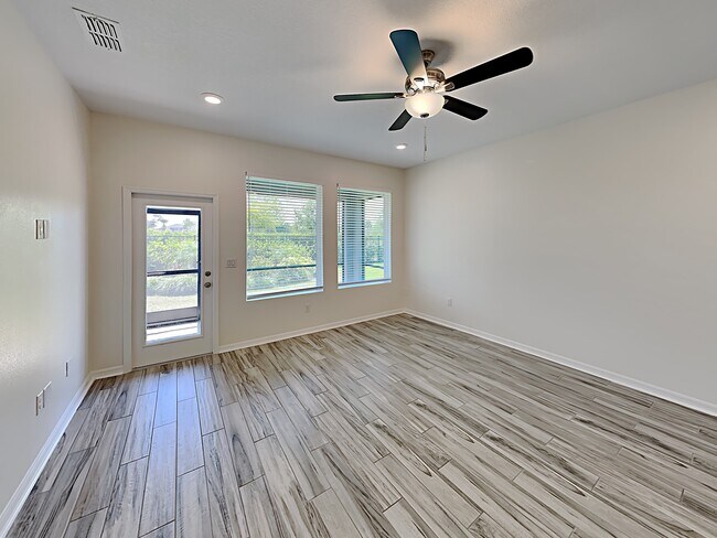 Building Photo - 6117 Voyagers Place