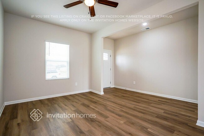 Building Photo - 140 Thistle Patch Pl