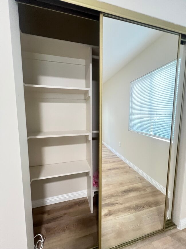 Building Photo - 3934 2nd Ave