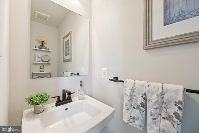 Foto del edificio - 9504 Autumn Berry Pl