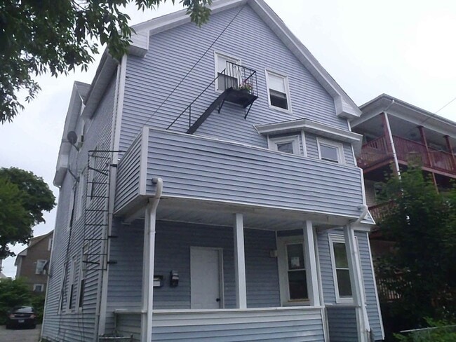 Building Photo - 124 Harold St