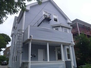 Building Photo - 124 Harold St