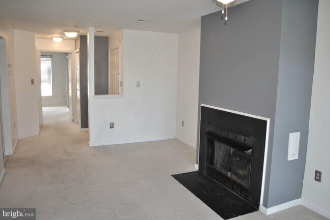 Building Photo - 20595 Cornstalk Terrace