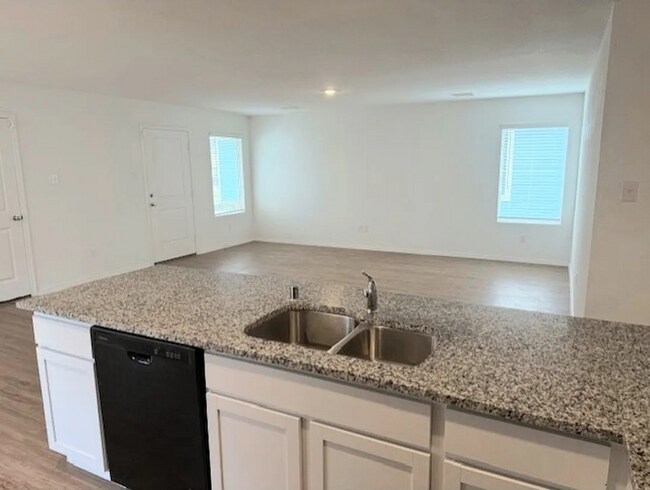Foto del edificio - 1033 Mountain Laurel Rd