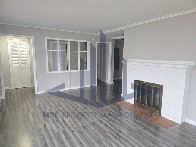 Building Photo - Gorgeous and Cozy 3 bed in Saginaw, Available now!