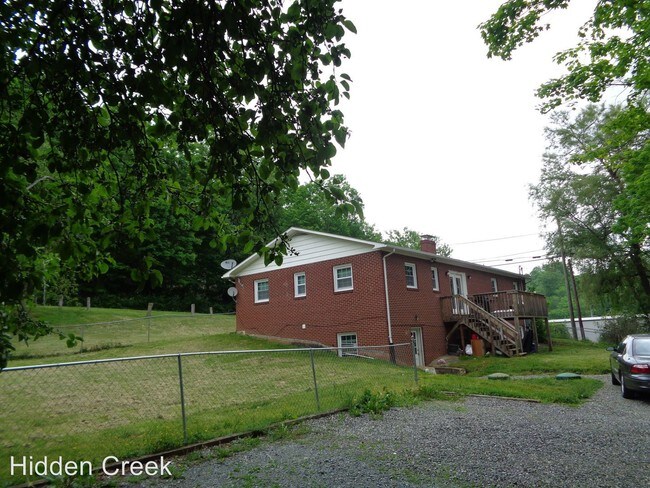Building Photo - 686 Clint Norris Rd