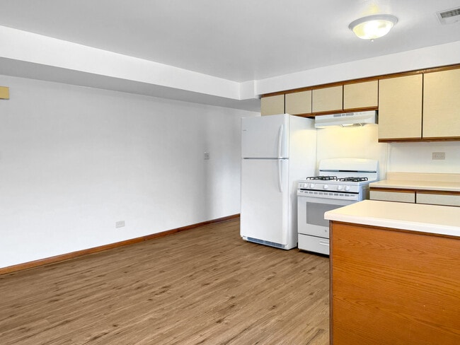 Foto del edificio - 4614 Vernon Ave