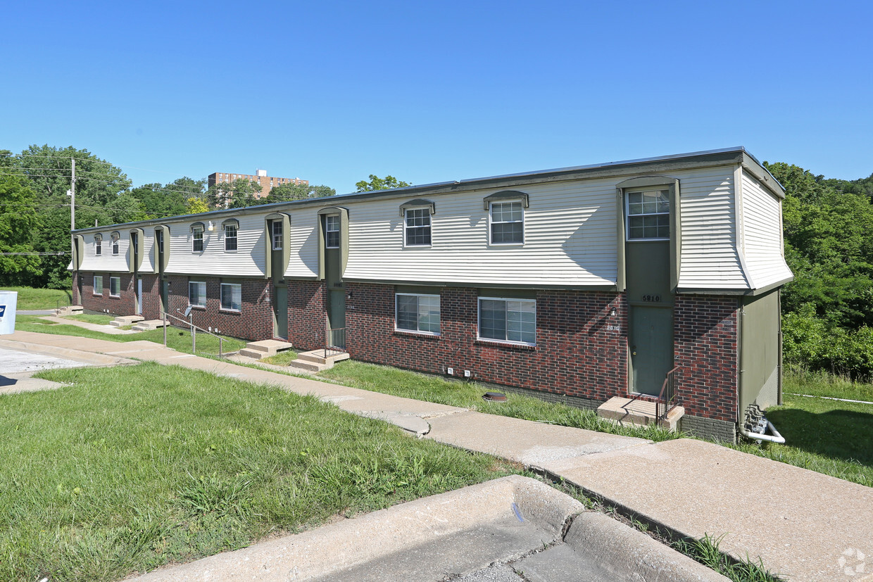 Primary Photo - Green Village Townhomes