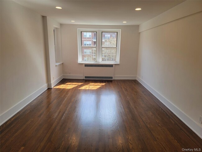 Foto del edificio - 253 Garth Rd