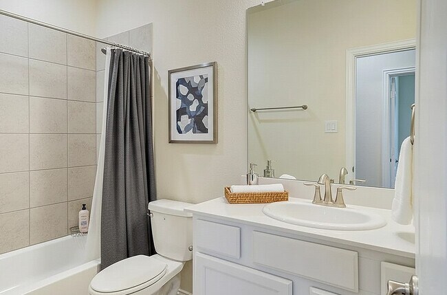 Building Photo - 30031 Willow Cove Ln