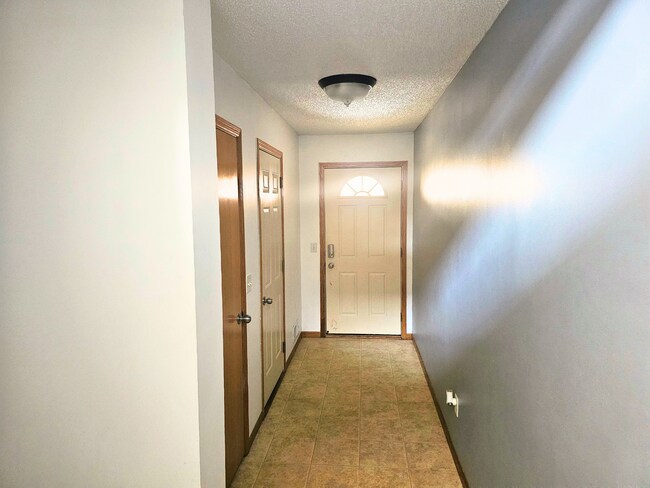 Foto del edificio - 1019 Drew Dr