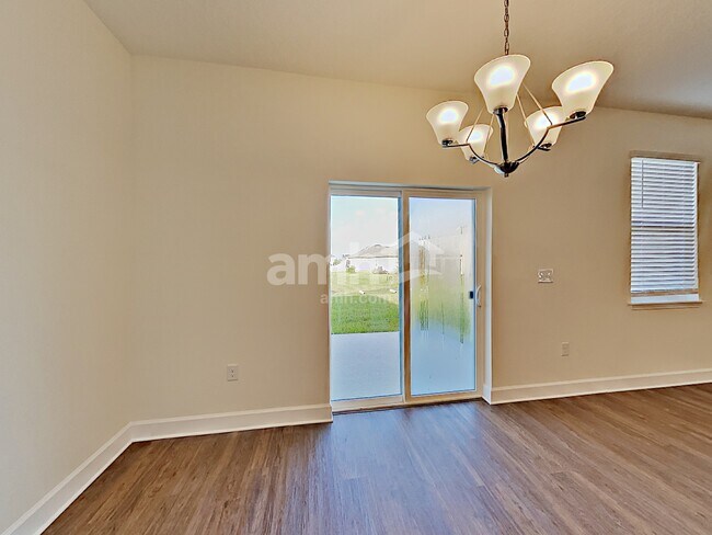 Foto del edificio - 4723 Birdsong Dr