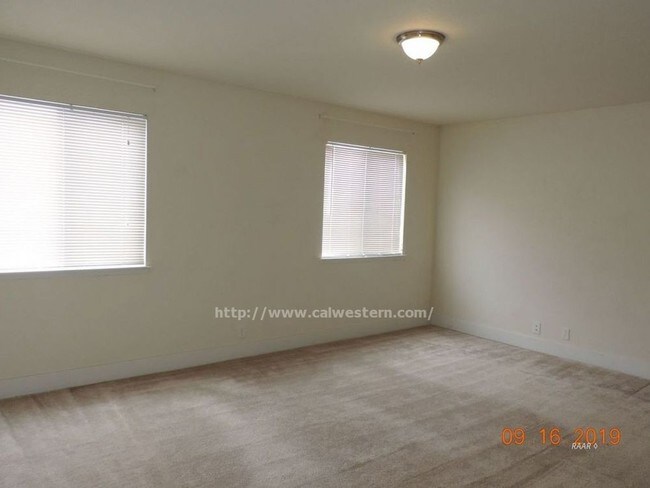 Building Photo - College Heights with a Mother-In-Law Suite