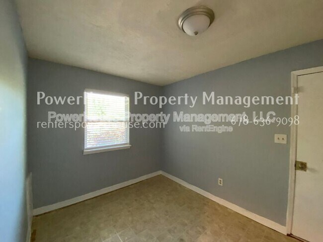 Foto del edificio - 10260 Piney Ridge Walk