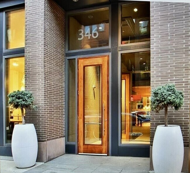 Building Photo - 346 Congress St
