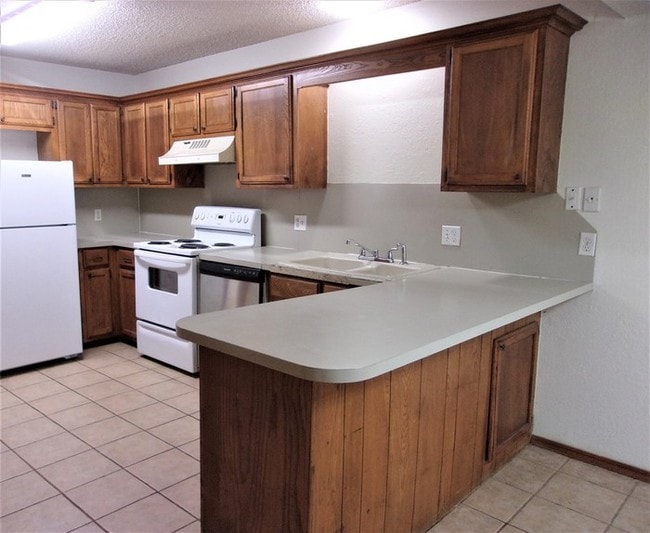 Building Photo - 8911 Fairfield Greens Dr
