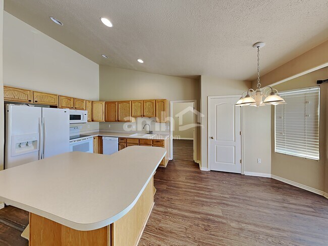 Building Photo - 169 E 2400 S