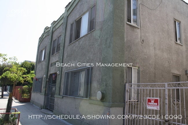 Building Photo - 1066 E 7th St