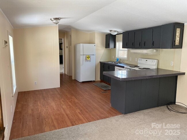 Building Photo - 116 Tulip Tree Ct