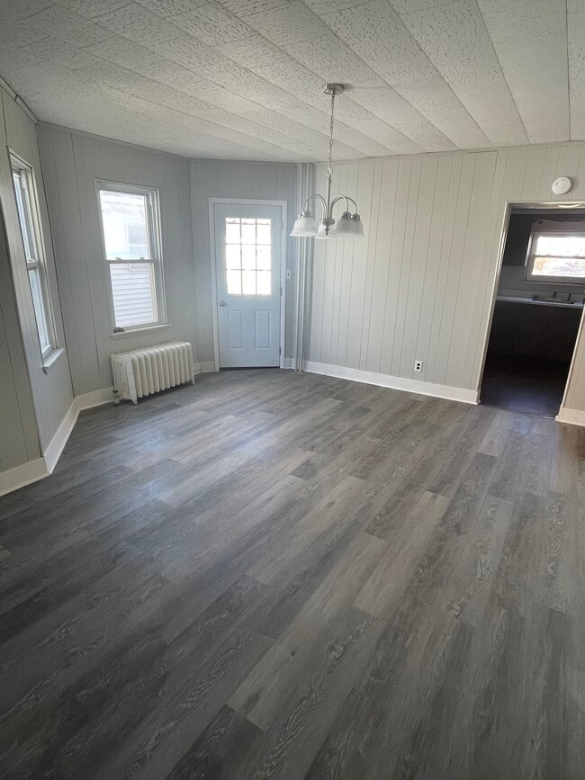 Dining room - 9 N 4th St