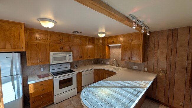 Building Photo - 429 S 1300 E