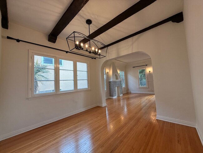 Foto del edificio - 1437 S Holt Ave