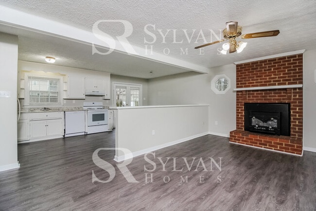 Building Photo - 4036 Hilltop Field Dr