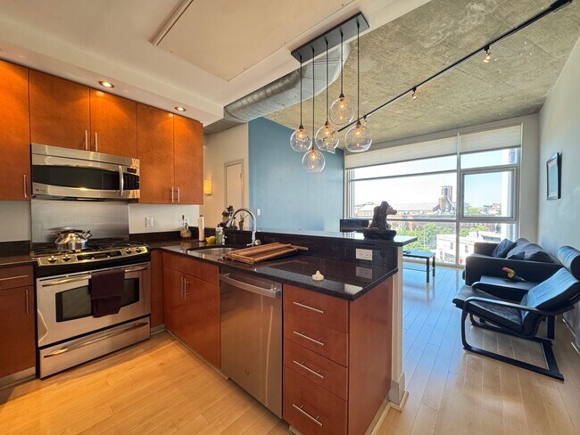 Foto del edificio - Sun-filled 2 Bed 2 Bath Condo In Vibrant Columbia Heights