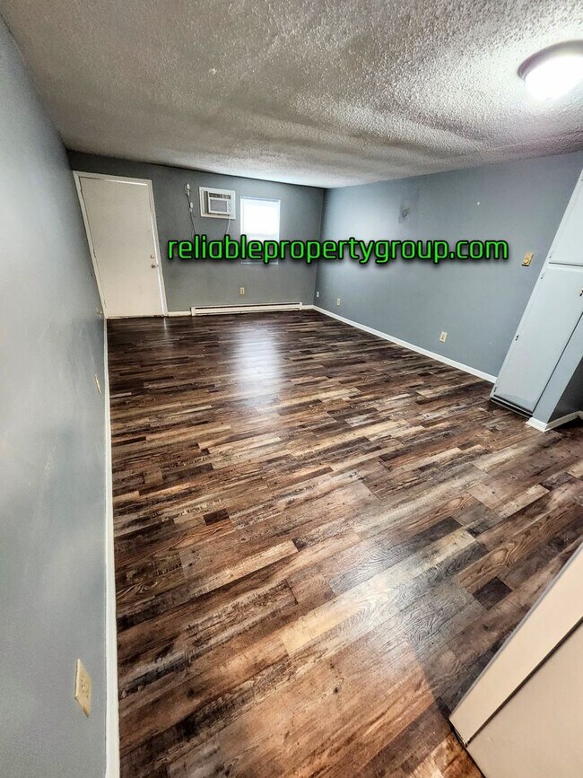 Foto del edificio - 805 N Washington St