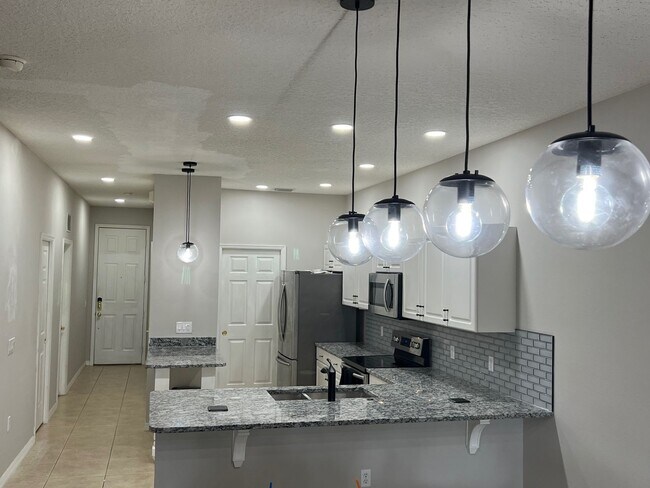 Foto del edificio - 3/2.5 Townhome in St Cloud-COMING SOON