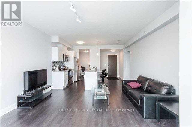 Photo du bâtiment - 2900-2900 Hwy 7