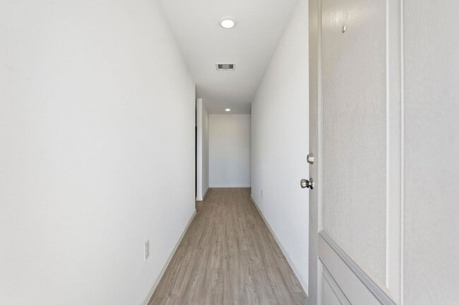 Foto del edificio - 6639 Orange Daylily Ln